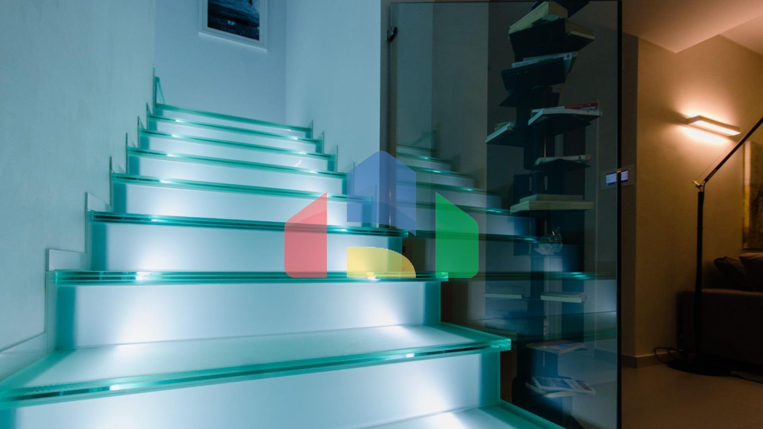 НОВОЕ СТРОИТЕЛЬСТВО В ОРИХУЭЛА-КОСТА. 4 СПАЛЬНИ. УЧASTOK. ГАРАЖ. СОБСВЕННЫЙ БАСЕЙН. ПЛЯЖ ВСЕГО в 350 МЕТРАХ.