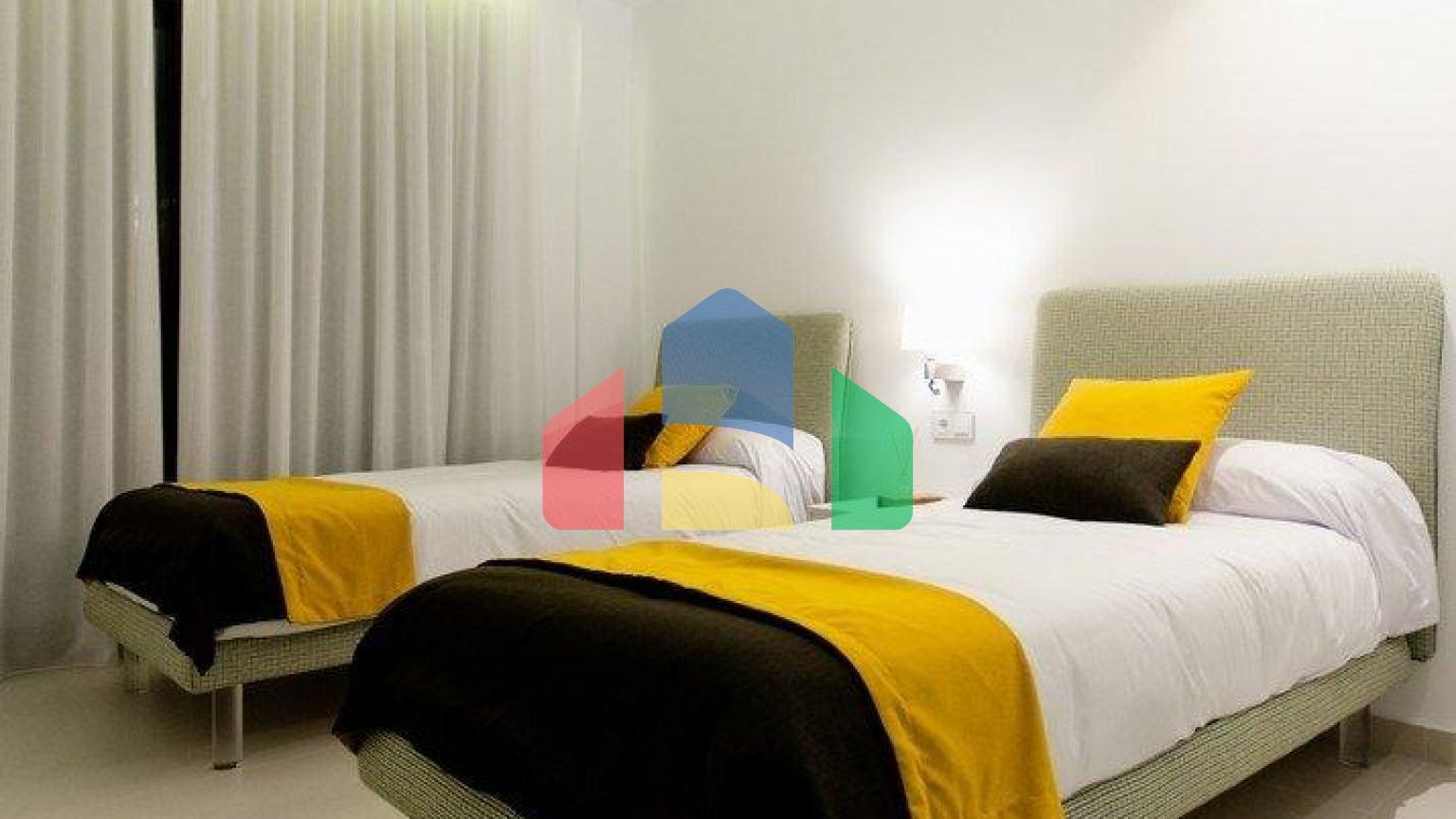 НОВЫЕ СТРОИТЕЛЬНЫЕ ВИЛЛЫ В 250 М ОТ ПЛЯЖА В КАМПУМОРЕ