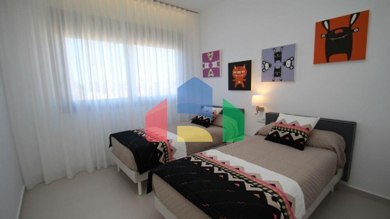 НОВЫЕ СТРОИТЕЛЬНЫЕ ВИЛЛЫ В 250 М ОТ ПЛЯЖА В КАМПУМОРЕ