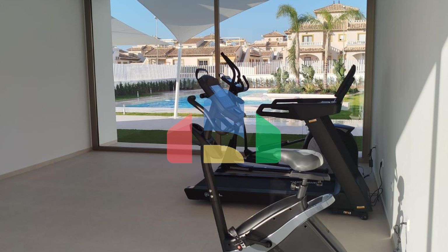 НОВЫЙ ЖИЛОЙ КОМПЛЕКС В ЛОМАС-ДЕ-КАБО-РОИГ