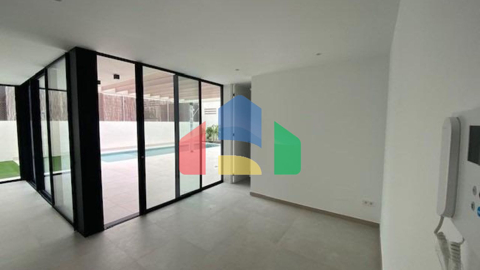 НОВЫЕ ВИЛЛЫ В ОРИУЭЛА КОСТА