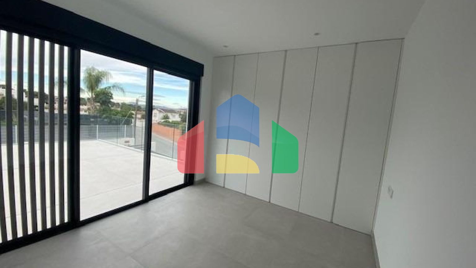 НОВЫЕ ВИЛЛЫ В ОРИУЭЛА КОСТА