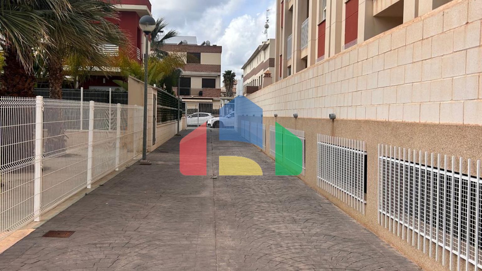 Регенерированный жилой комплекс в Ломас-де-Кабо-Роиг — обновленные апартаменты