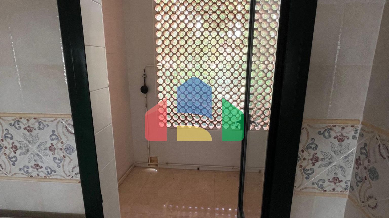 Продажа готовых апартаментов с ключом в Ломас-де-Кампоамор, Ориуэла Коста