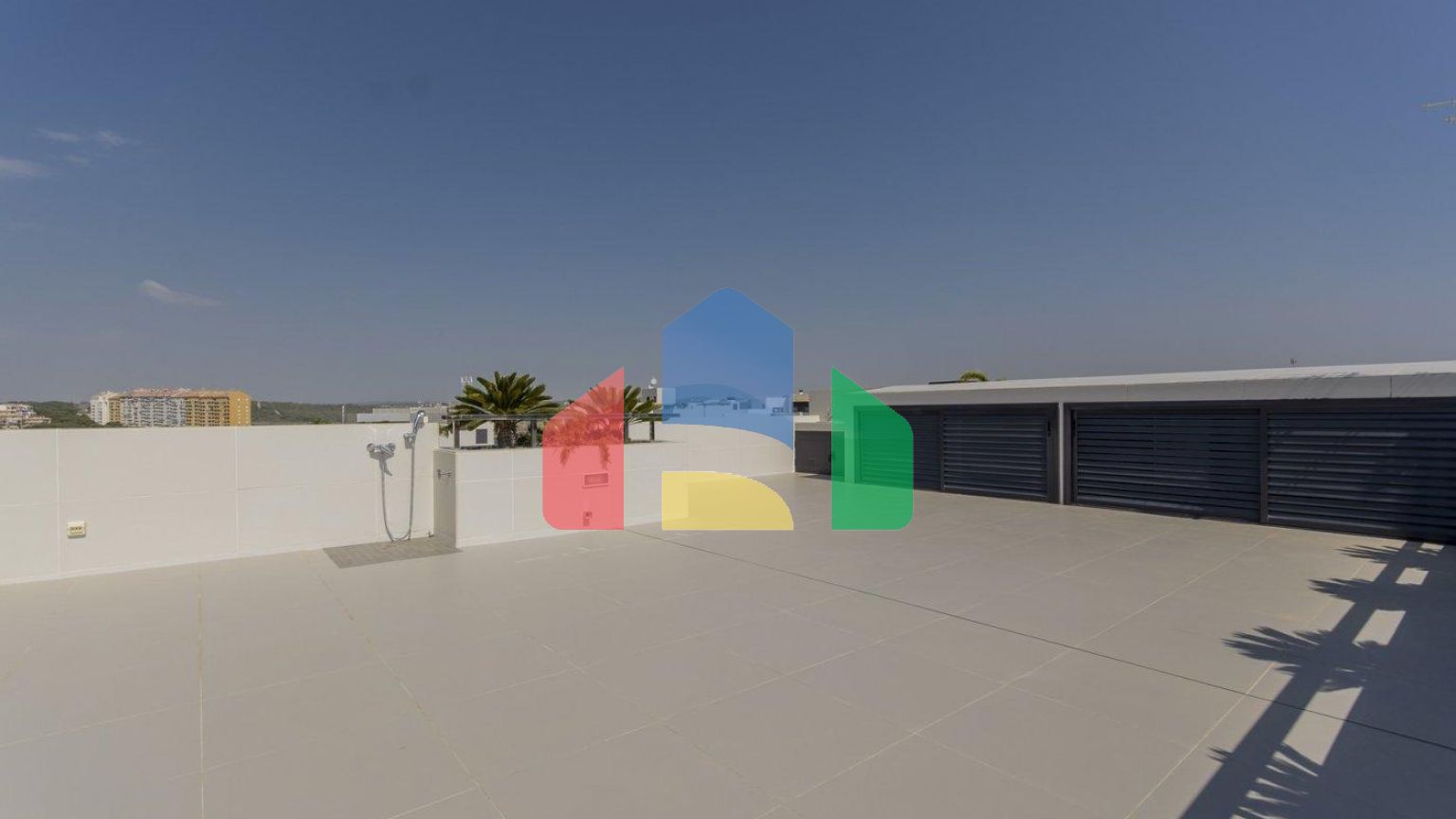 НОВЫЕ СТРОИТЕЛЬНЫЕ ВИЛЛЫ В 250 М ОТ ПЛЯЖА В КАМПУМОРЕ