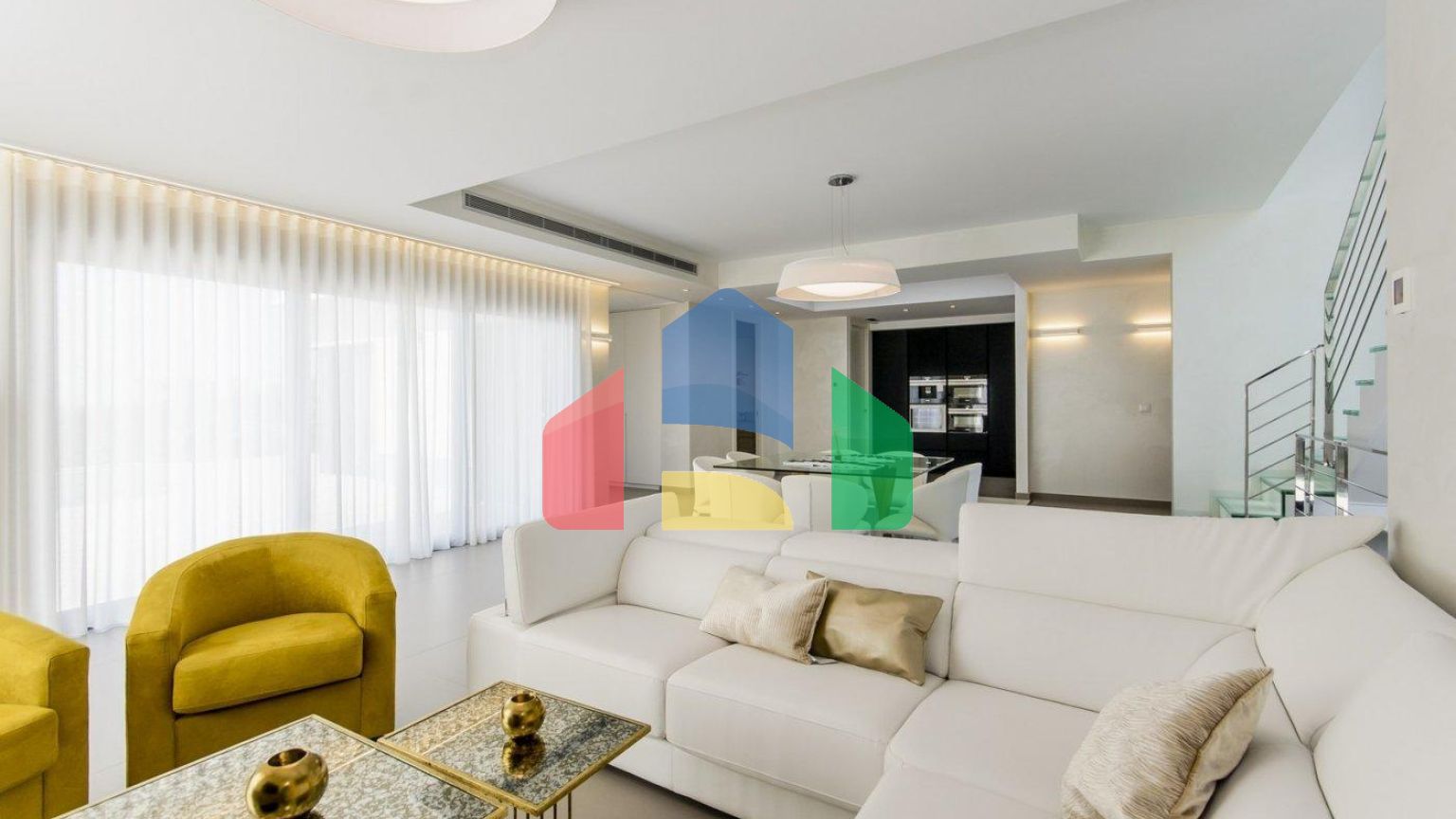 НОВЫЕ СТРОИТЕЛЬНЫЕ ВИЛЛЫ В 250 М ОТ ПЛЯЖА В КАМПУМОРЕ