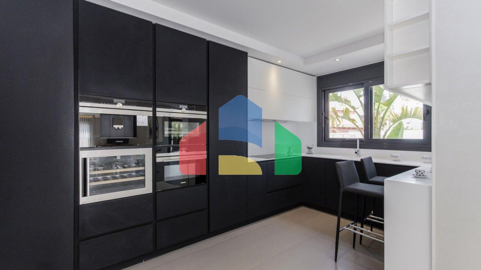 НОВЫЕ СТРОИТЕЛЬНЫЕ ВИЛЛЫ В 250 М ОТ ПЛЯЖА В КАМПУМОРЕ