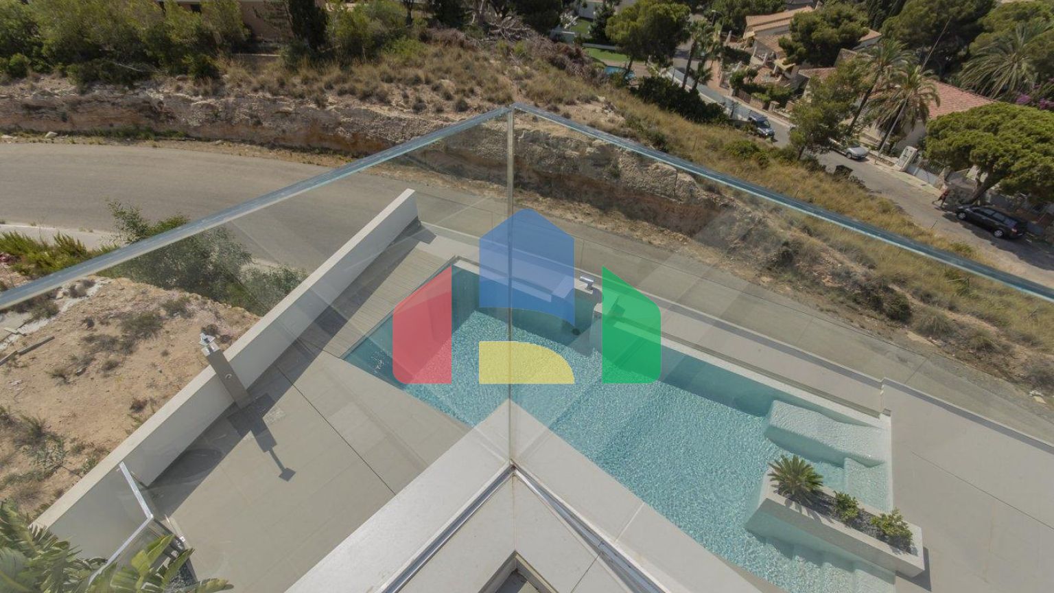 НОВЫЕ СТРОИТЕЛЬНЫЕ ВИЛЛЫ В 250 М ОТ ПЛЯЖА В КАМПУМОРЕ