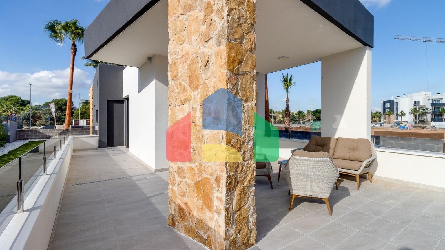 НОВЫЙ ЖИЛОЙ КОМПЛЕКС В ЛОС АЛЬТОС