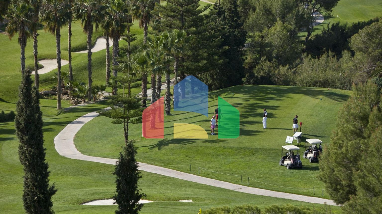 Продажа готовых апартаментов с ключом в Ломас-де-Кампоамор, Ориуэла Коста