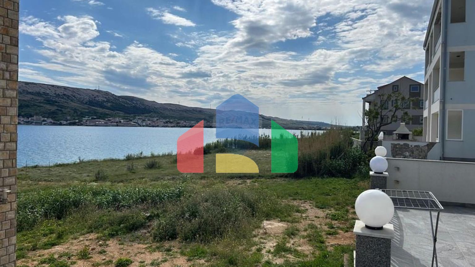 Residential - Condo/Apartment - Pag, Croatia - HR