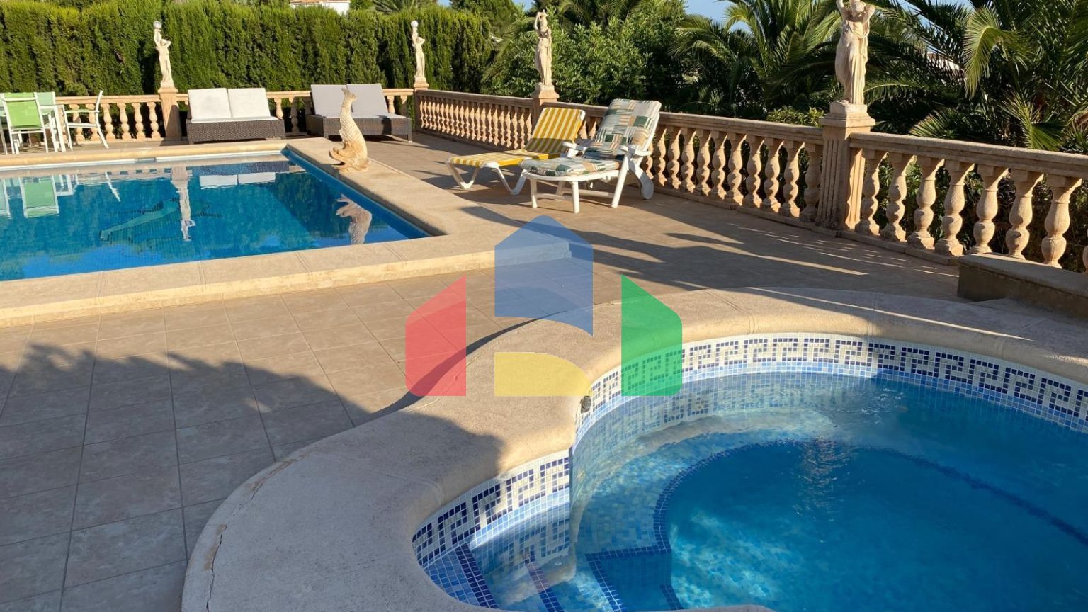 Великолепная вилла с прекрасным видом на Морайру и Кальпе