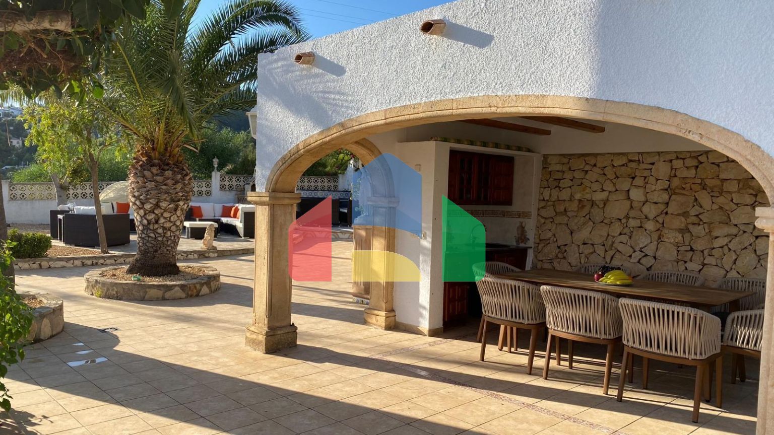 Великолепная вилла с прекрасным видом на Морайру и Кальпе