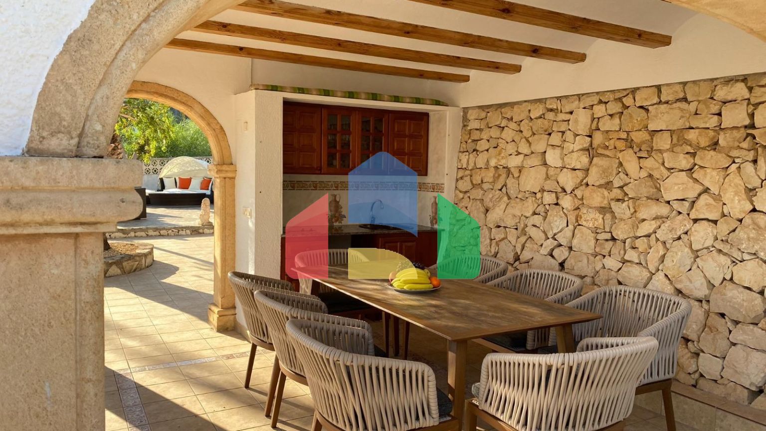 Великолепная вилла с прекрасным видом на Морайру и Кальпе