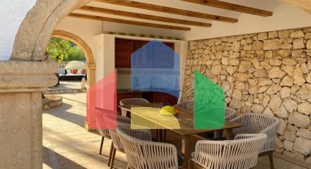 Великолепная вилла с прекрасным видом на Морайру и Кальпе