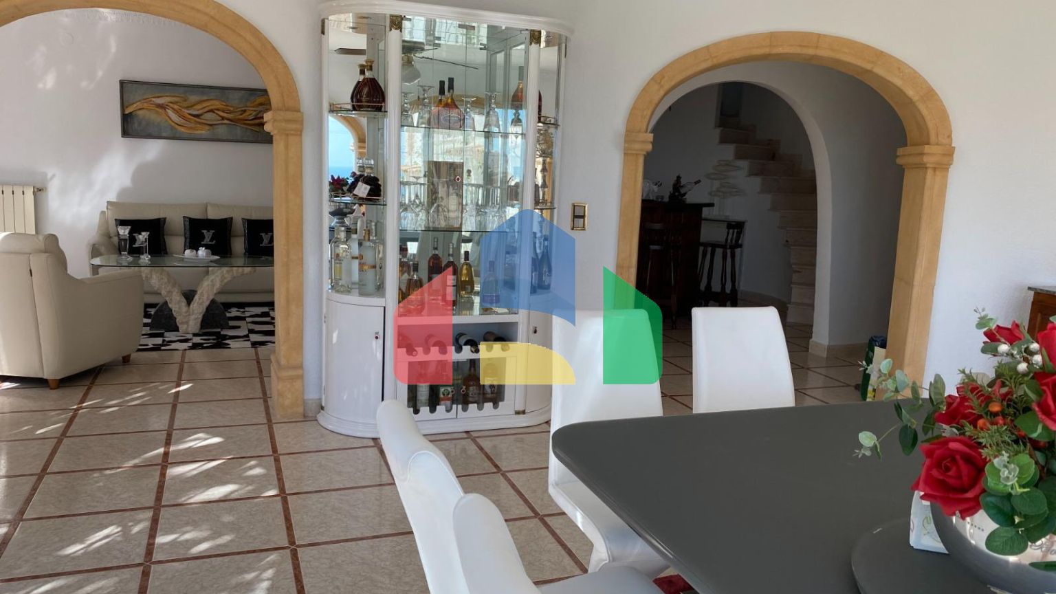 Великолепная вилла с прекрасным видом на Морайру и Кальпе