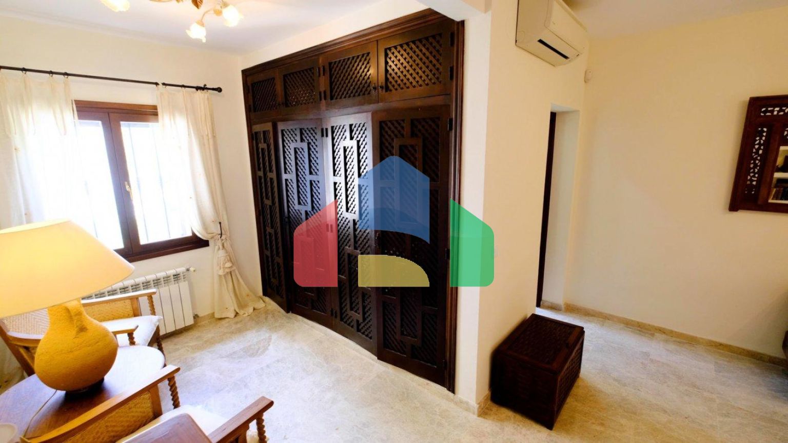 РОСКОШНЫЙ ДОМ В БЕНИССЕ