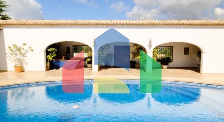 РОСКОШНЫЙ ДОМ В БЕНИССЕ