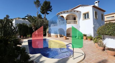 Mediterranean style villa with pool and close to the sea