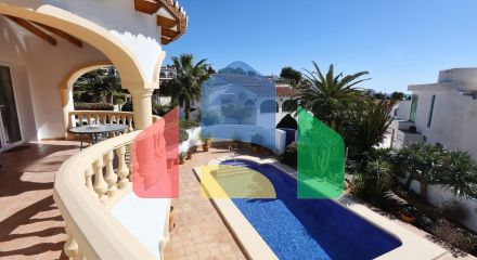 Вилла в средиземноморском стиле с бассейном и недалеко от моря