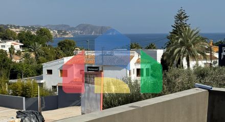 НОВАЯ ВИЛЛА С ВИДОМ НА МОРЕ В БЕНИССЕ