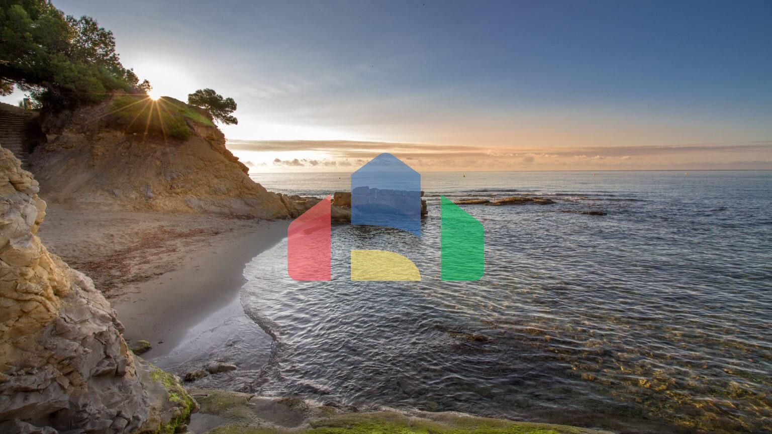 Роскошная авангардная вилла с видом на море в Бенисса Коста