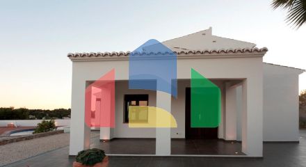 Эксклюзивная вилла в средиземноморском стиле с панорамным видом на море в Морайре (Коста-Бланка, Аликанте)