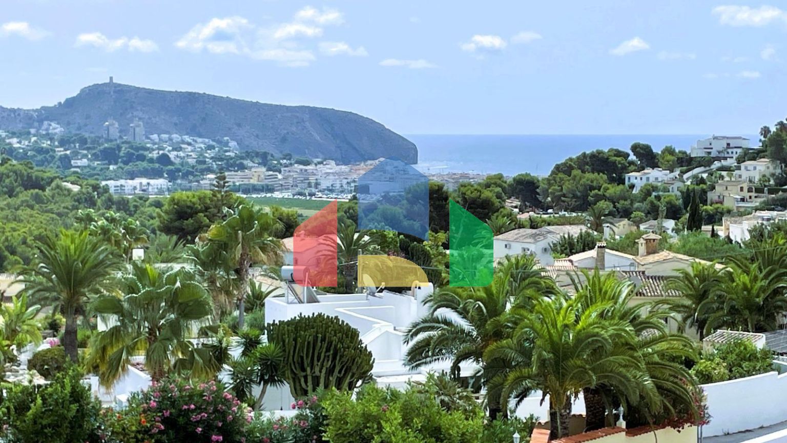 Эксклюзивная вилла в средиземноморском стиле с панорамным видом на море в Морайре (Коста-Бланка, Аликанте)