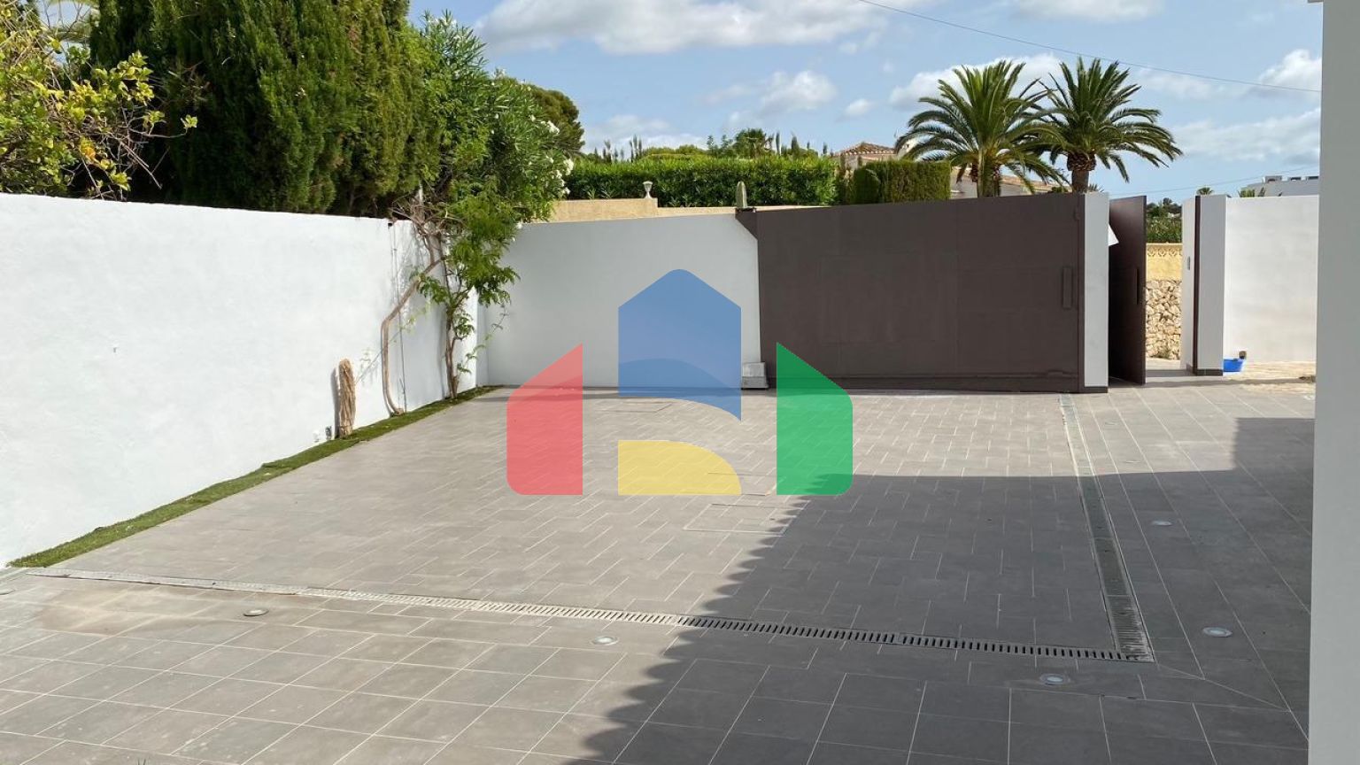 Эксклюзивная вилла в средиземноморском стиле с панорамным видом на море в Морайре (Коста-Бланка, Аликанте)