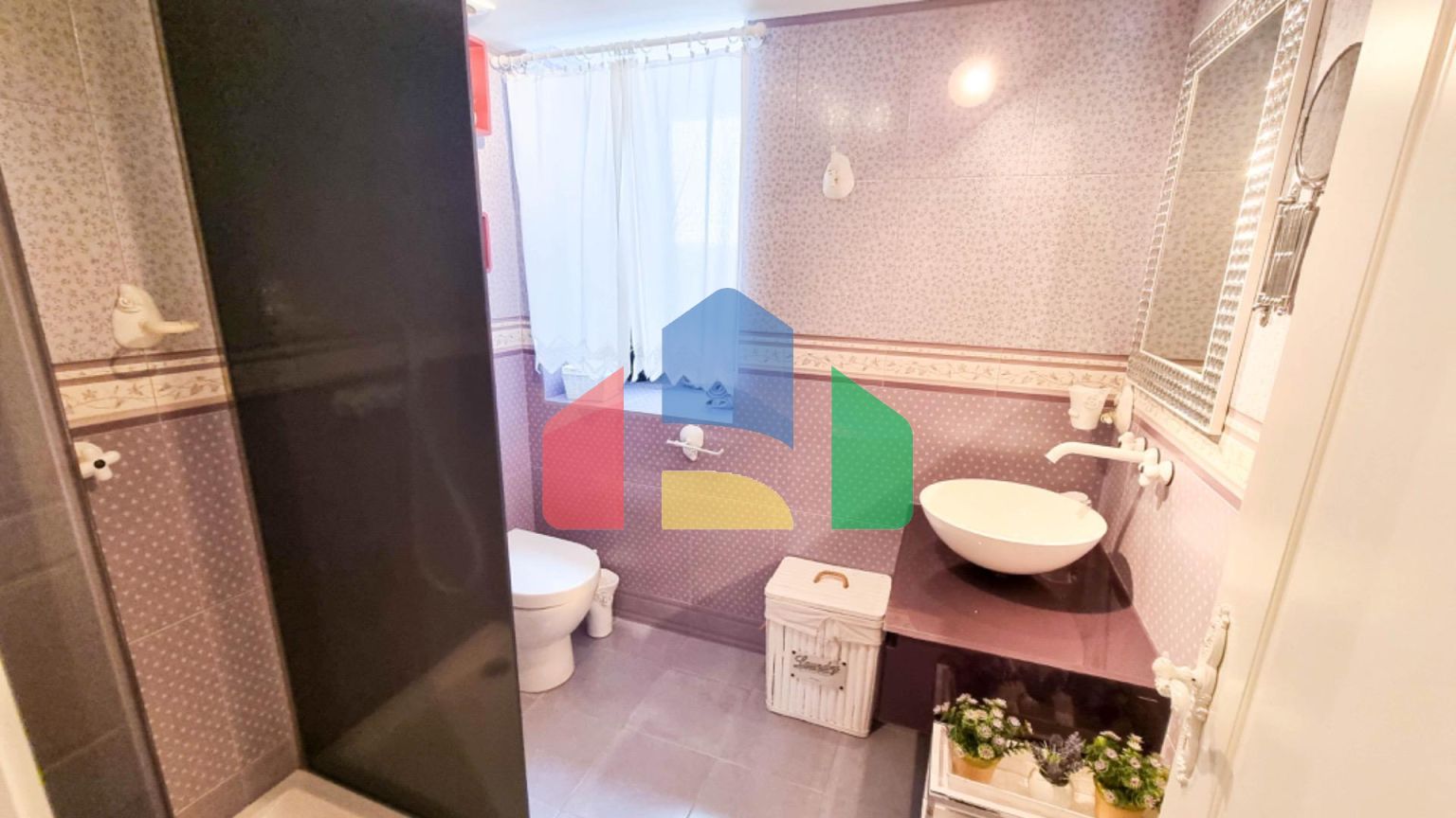 Роскошная вилла для большой семьи в Морайре