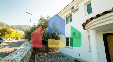 5-комнатная вилла 220 м2 с бассейном в 10 минутах от моря. 5-комнатная вилла 220 м2 с бассейном в 10 минутах от моря.