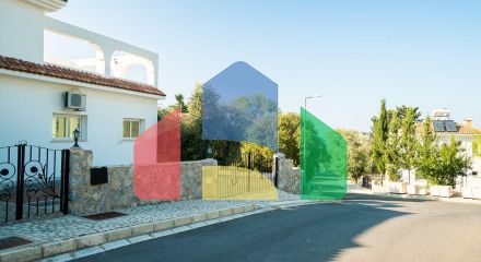 5-комнатная вилла 220 м2 с бассейном в 10 минутах от моря. 5-комнатная вилла 220 м2 с бассейном в 10 минутах от моря.