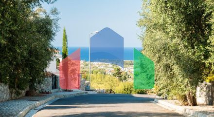 5-комнатная вилла 220 м2 с бассейном в 10 минутах от моря. 5-комнатная вилла 220 м2 с бассейном в 10 минутах от моря.