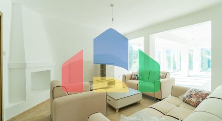 5-комнатная вилла 220 м2 с бассейном в 10 минутах от моря. 5-комнатная вилла 220 м2 с бассейном в 10 минутах от моря.