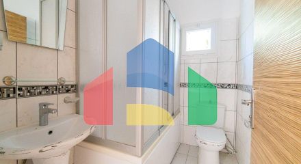 5-комнатная вилла 220 м2 с бассейном в 10 минутах от моря. 5-комнатная вилла 220 м2 с бассейном в 10 минутах от моря.