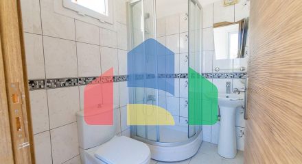 5-комнатная вилла 220 м2 с бассейном в 10 минутах от моря. 5-комнатная вилла 220 м2 с бассейном в 10 минутах от моря.