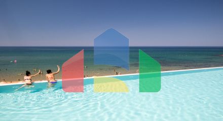 5-комнатная вилла 220 м2 с бассейном в 10 минутах от моря. 5-комнатная вилла 220 м2 с бассейном в 10 минутах от моря.