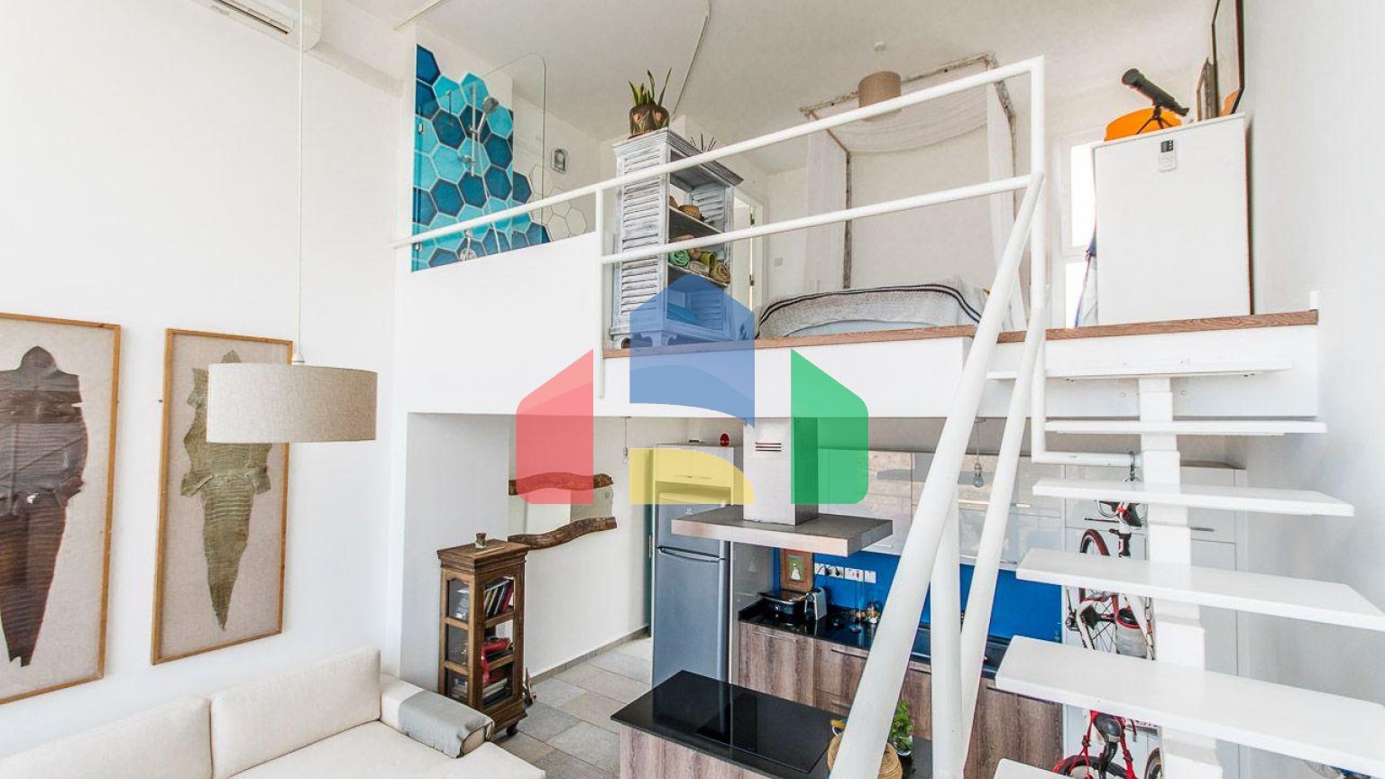 2-комнатные  апартаменты 57м2 с полной меблировкой в 100 метрах от пляжа.