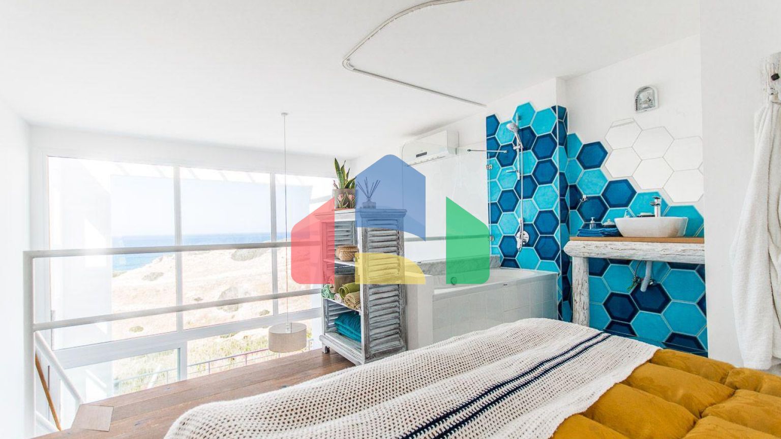 2-комнатные  апартаменты 57м2 с полной меблировкой в 100 метрах от пляжа.