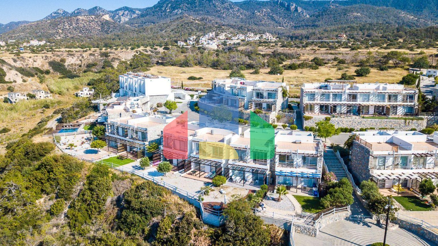 2-комнатные  апартаменты 57м2 с полной меблировкой в 100 метрах от пляжа.