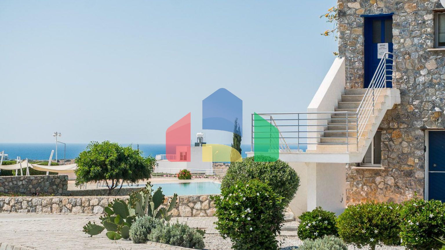 2-комнатные  апартаменты 57м2 с полной меблировкой в 100 метрах от пляжа.