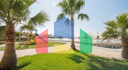 2-комнатные апартаменты 57м2 с полной меблировкой в 100 метрах от пляжа. 2-комнатные апартаменты 57м2 с полной меблировкой в 100 метрах от пляжа.