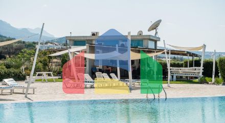 2-комнатные апартаменты 57м2 с полной меблировкой в 100 метрах от пляжа. 2-комнатные апартаменты 57м2 с полной меблировкой в 100 метрах от пляжа.