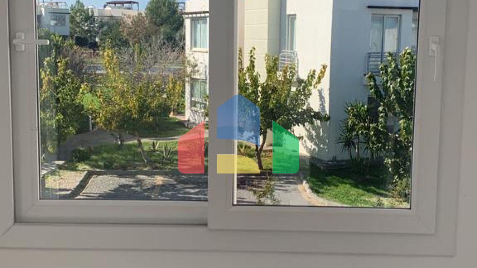 2-комнатные апартаменты 58 м2 в 500 метрах от моря