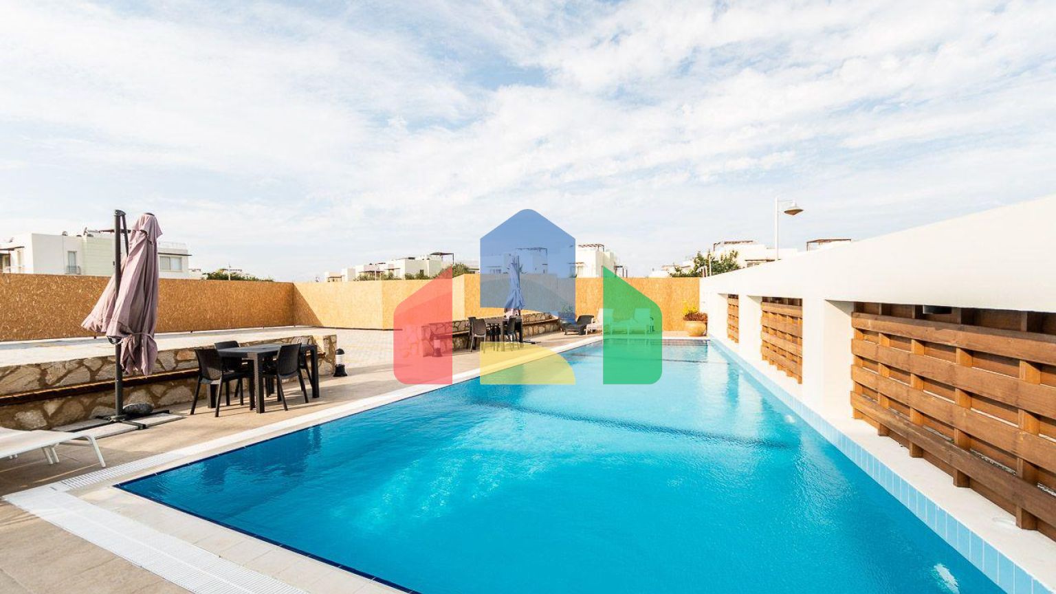 2-комнатные апартаменты 58 м2 в 500 метрах от моря