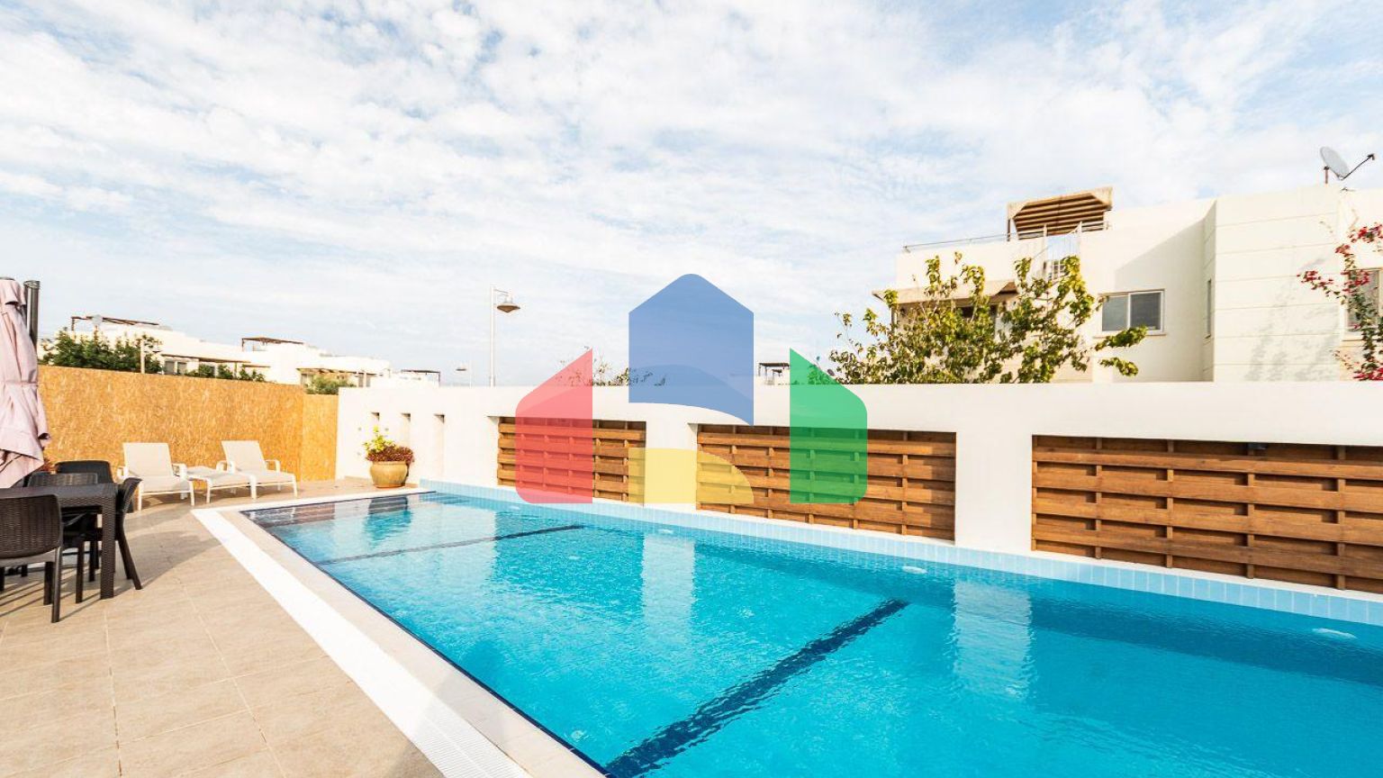 2-комнатные апартаменты 58 м2 в 500 метрах от моря