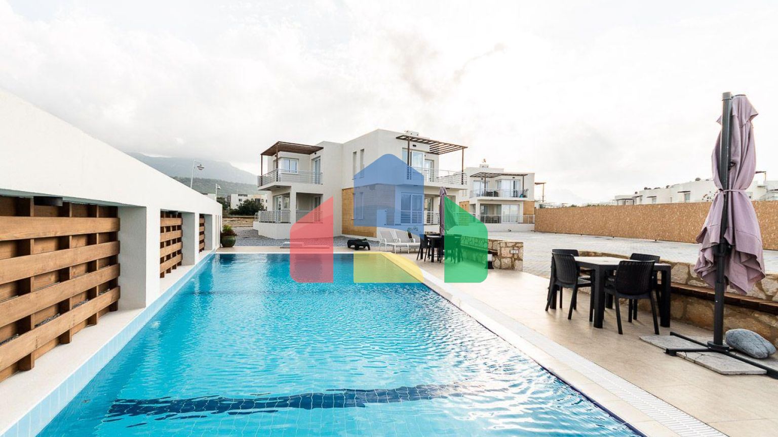 2-комнатные апартаменты 58 м2 в 500 метрах от моря