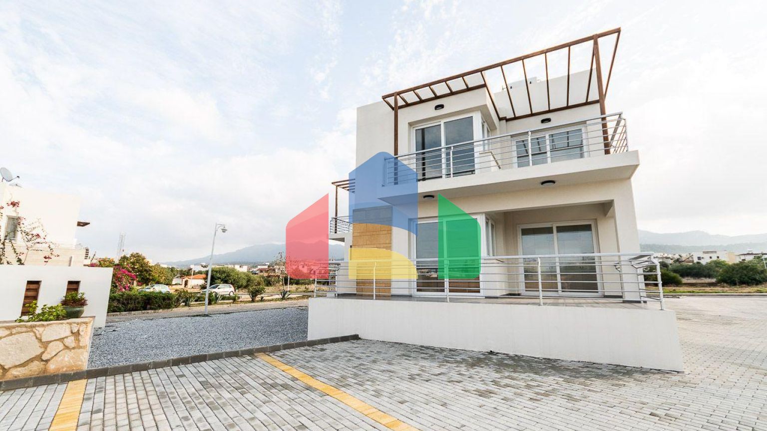 2-комнатные апартаменты 58 м2 в 500 метрах от моря