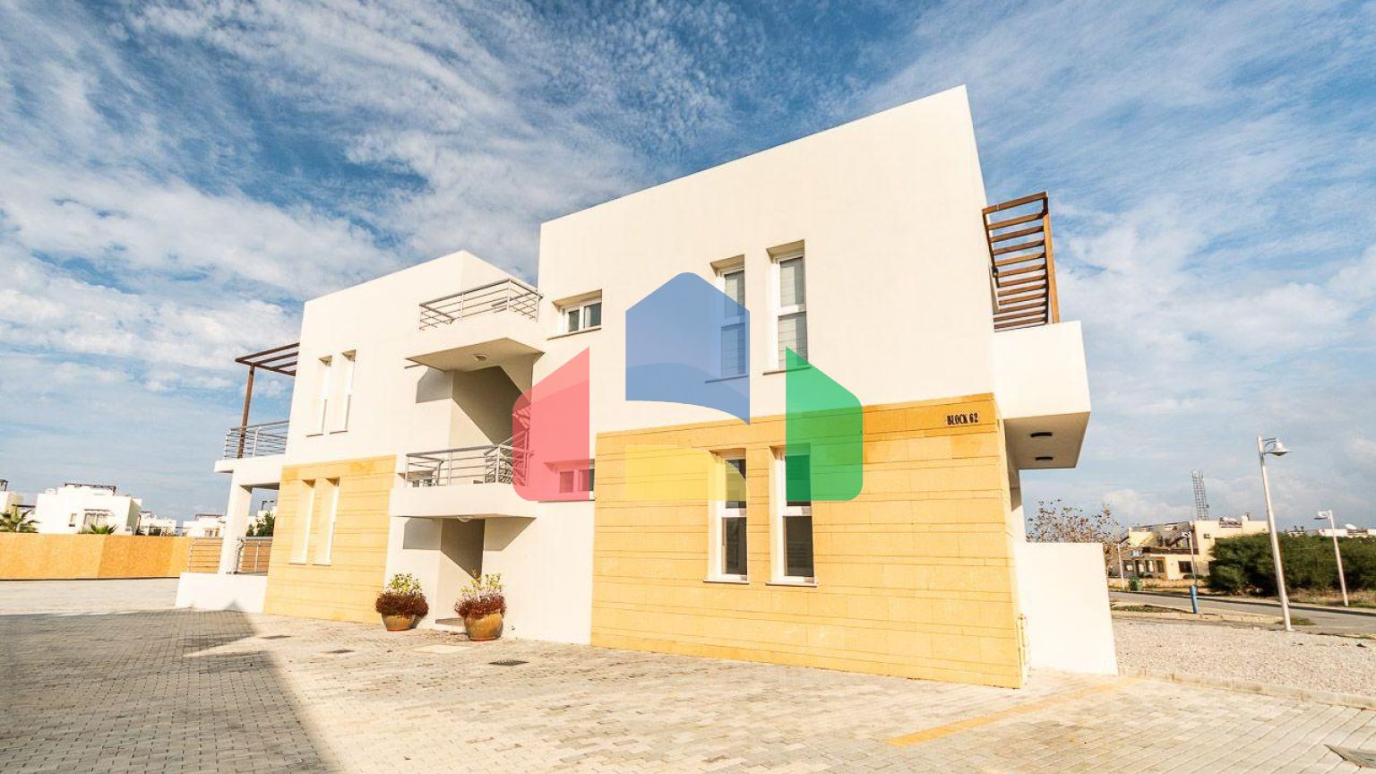 2-комнатные апартаменты 58 м2 в 500 метрах от моря