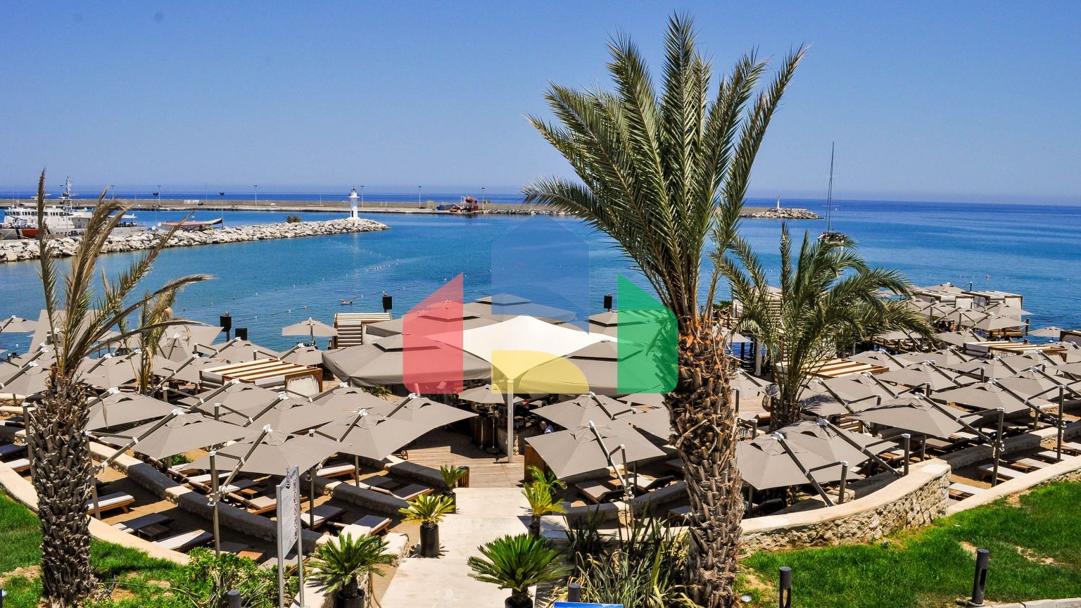 3-комнатные апартаменты 71м2 в 10 минутах от моря.